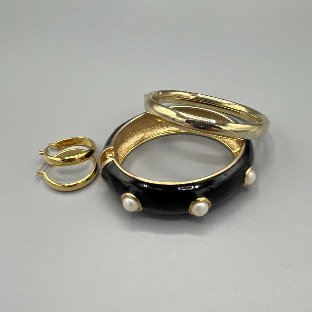 Gold Tone Bangle Bracelet & Hoop Earrings Lot Womens 4pc Black Enamel Faux Pearl